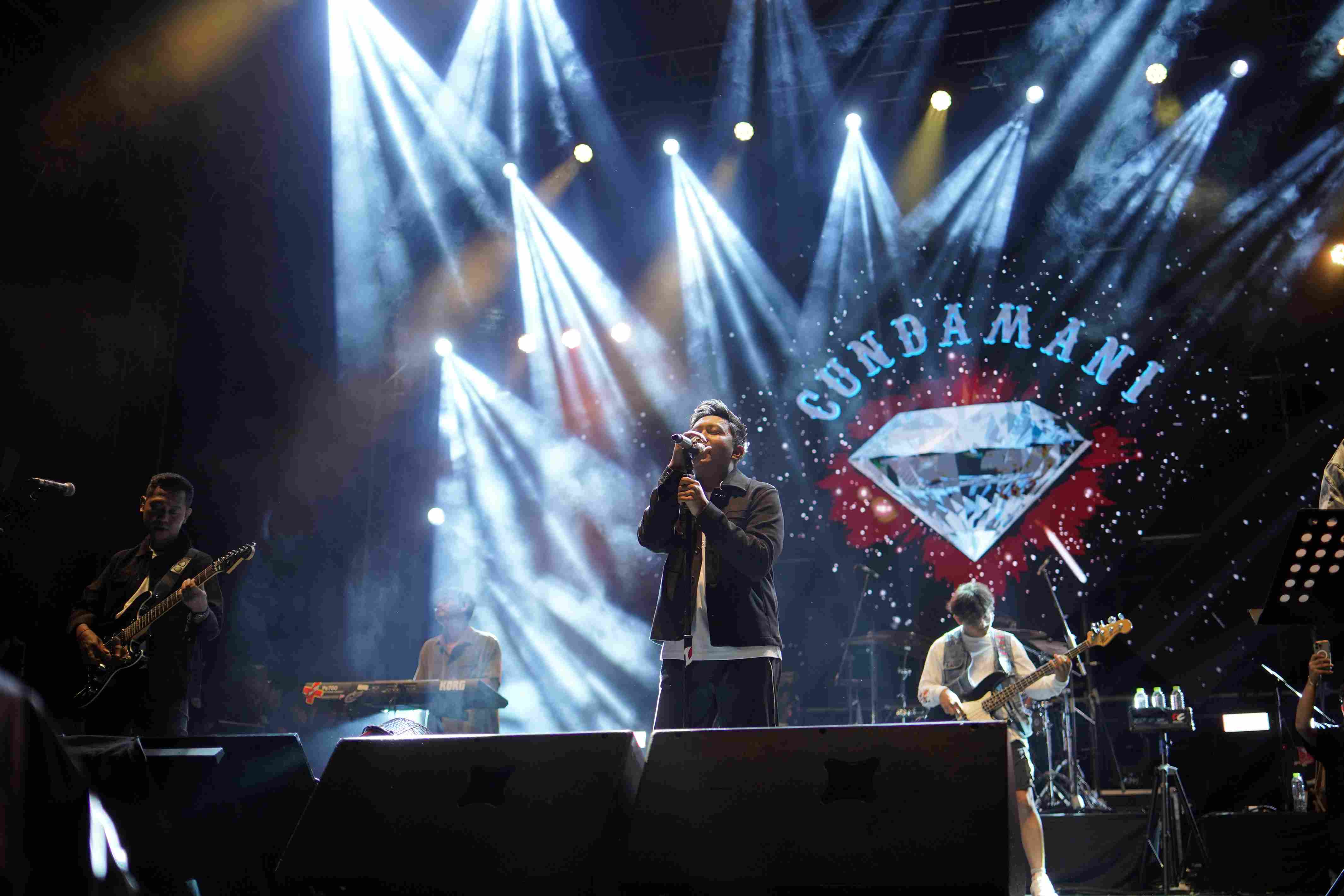 Denny Caknan di Konser Musik FlameFest Solo